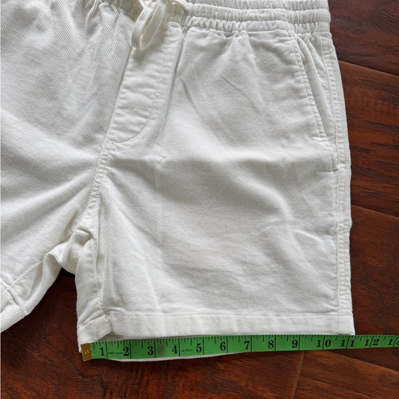 Todd Snyder Corduroy Short - 5” inseam, drawcord waist - Picture 5 of 5